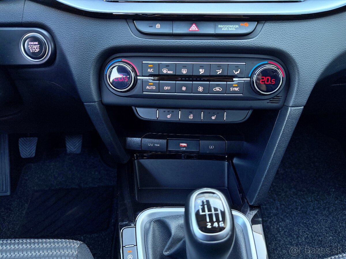 Kia CEED SW 1,5 T-GDi MT6 GOLD PLUS - 16