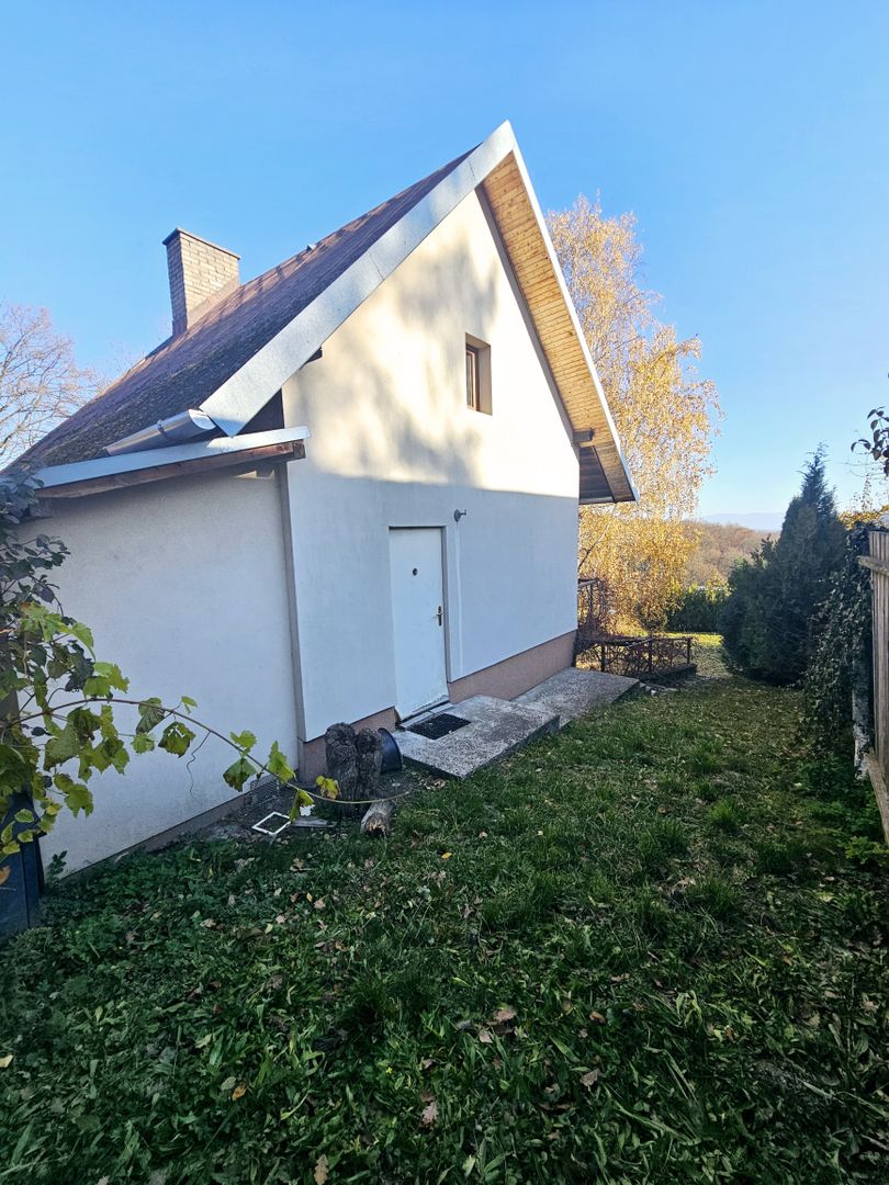 Rezervované Na predaj murovaná dvojpodlažná chata, Čermel, K - 16