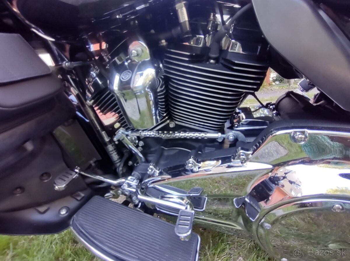 Harley Davidson Road Glide - 16