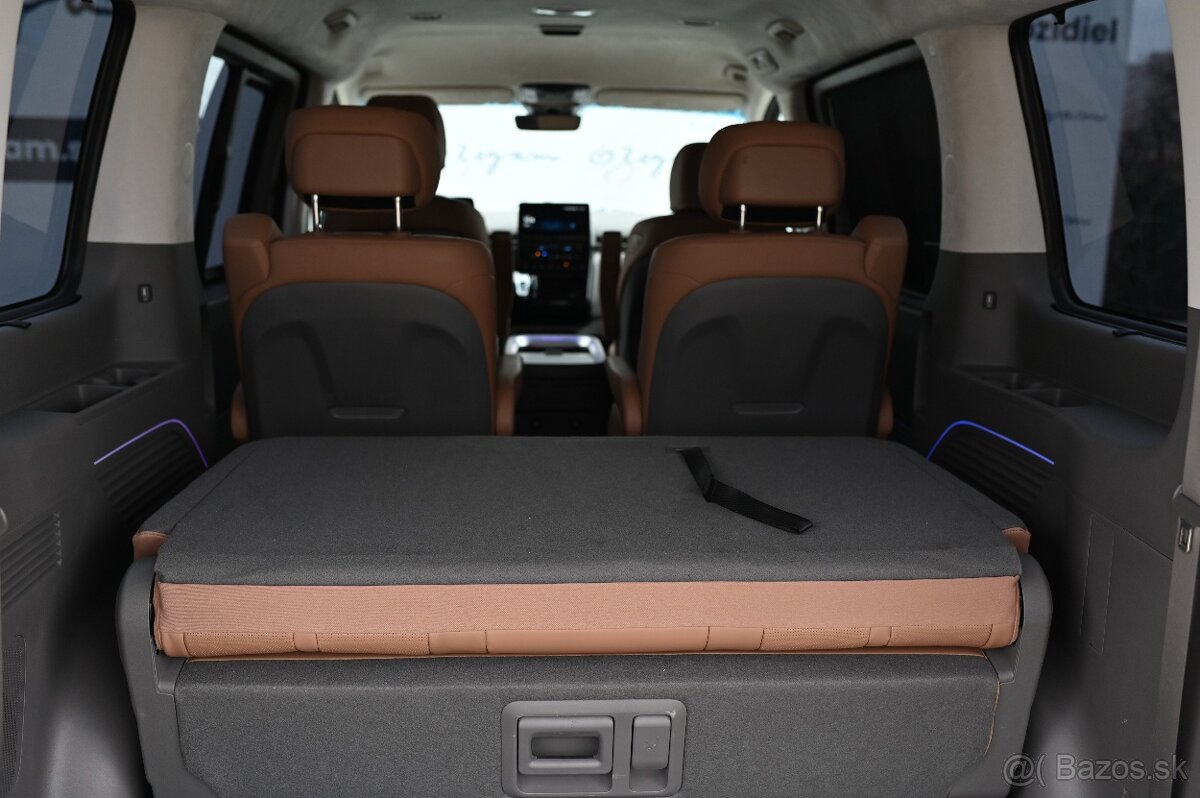 Hyundai Staria 2.2 Luxury - 16