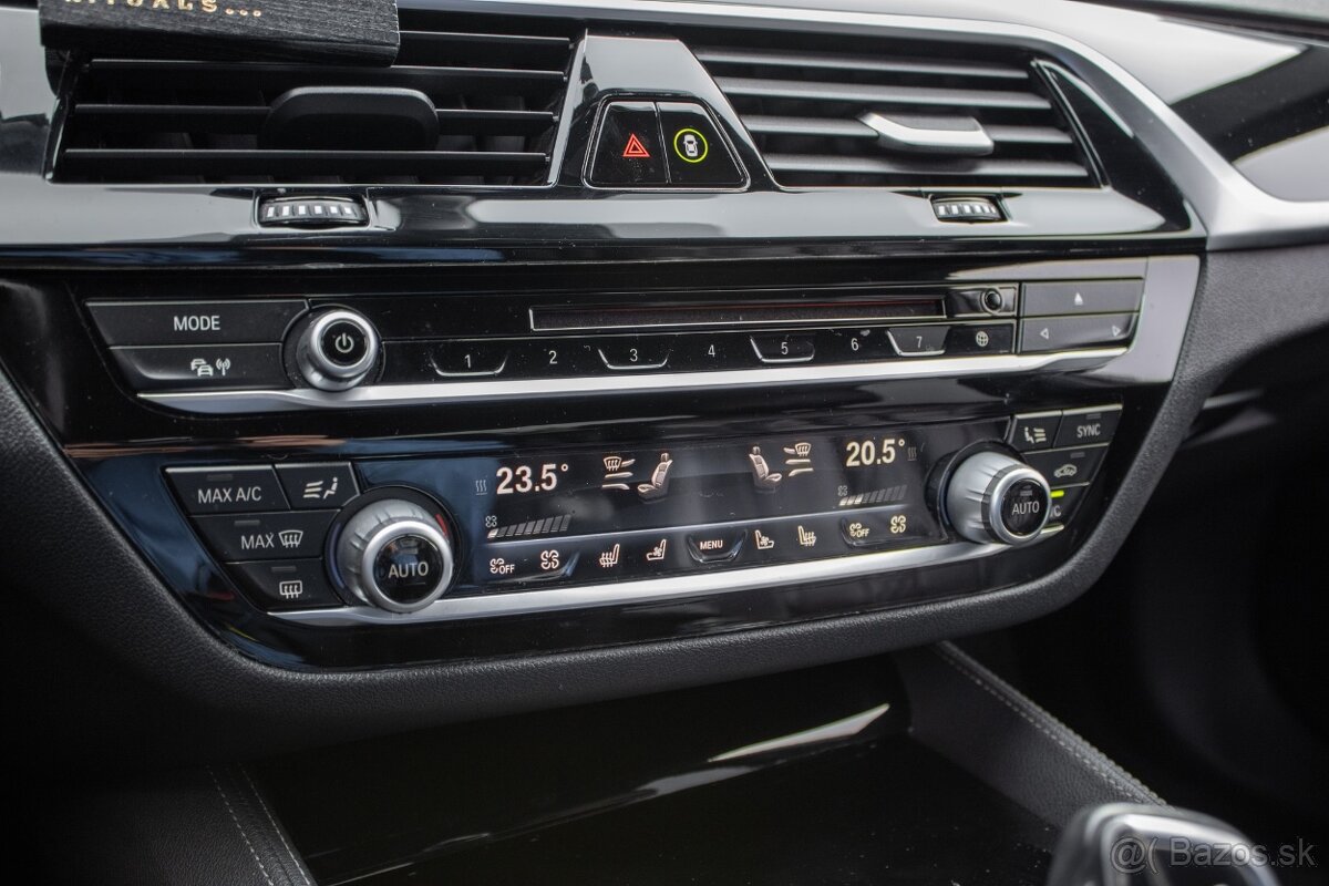 BMW Rad 5 M550i xDrive A/T - 16