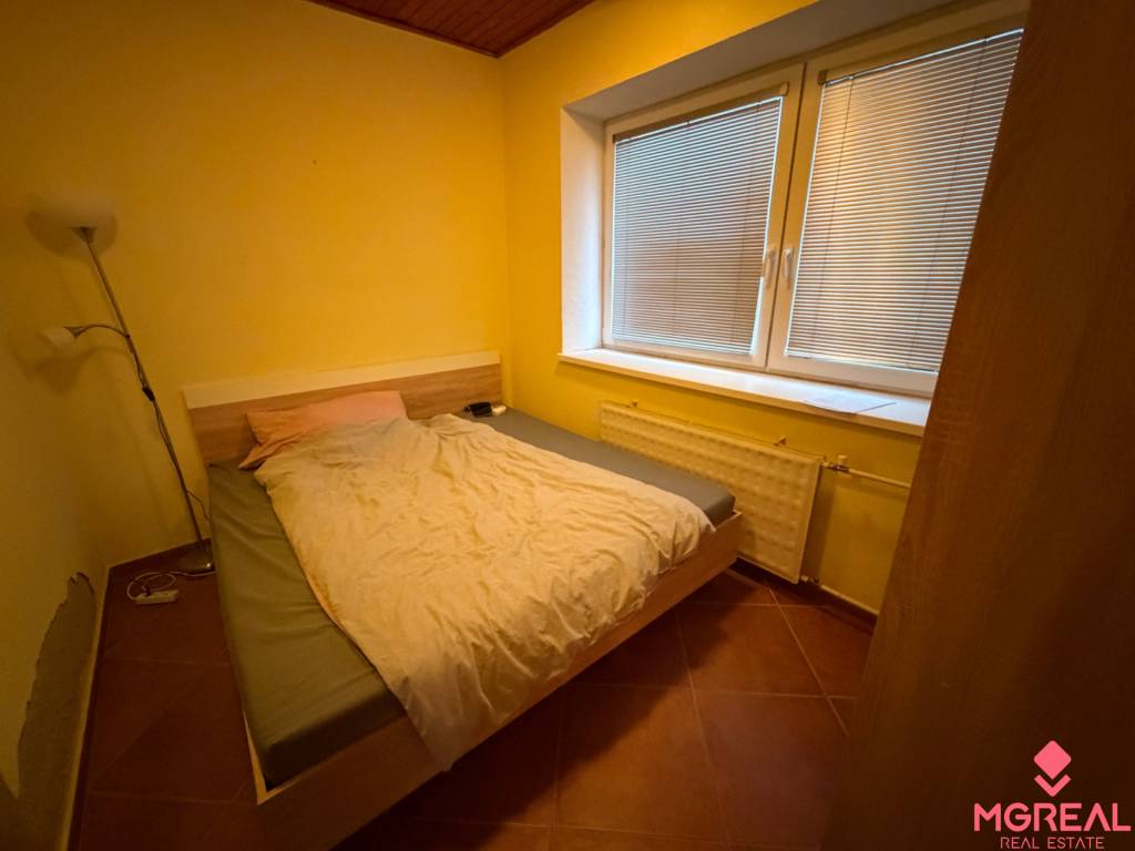 Veľký rodinný dom Podhradie - 16