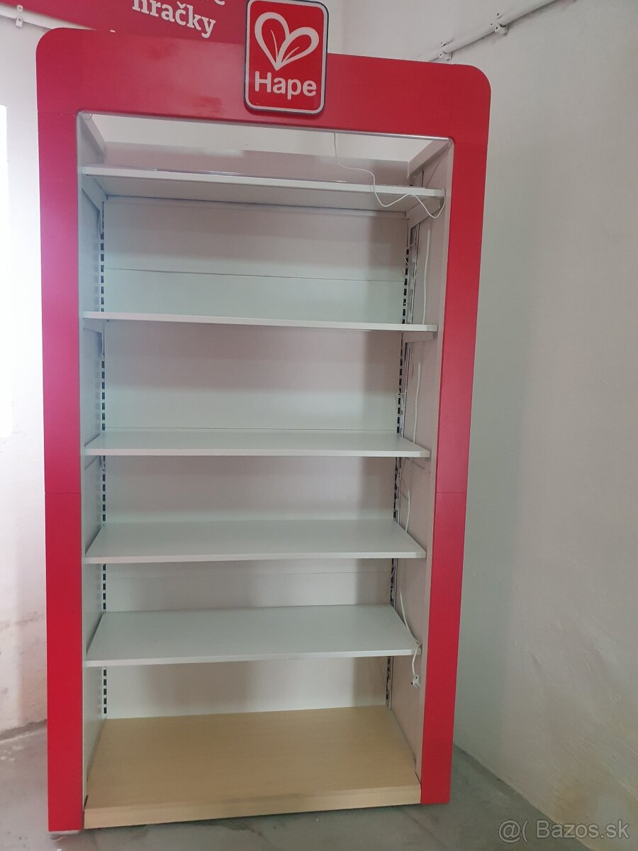 Regal, stojany a závesný system do predajne - 16