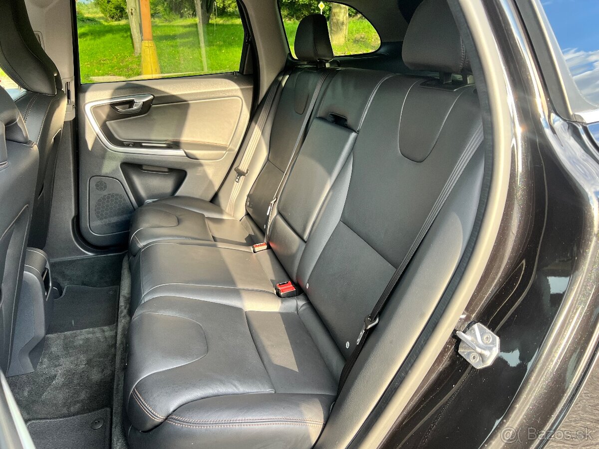 Volvo XC60 2.0 D4 Summum - 16