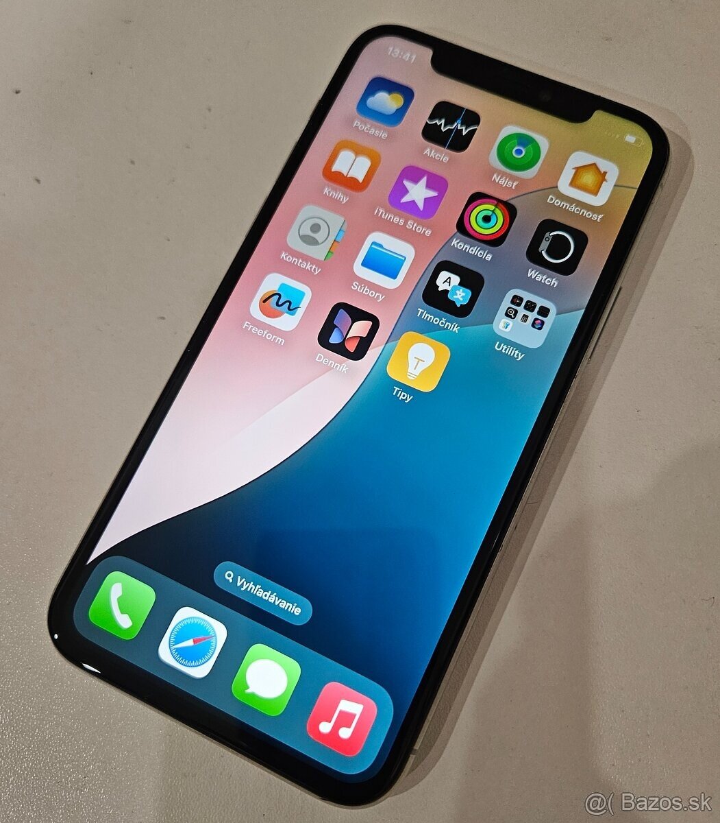 iPhone 11 black - super stav - v záruke - 16
