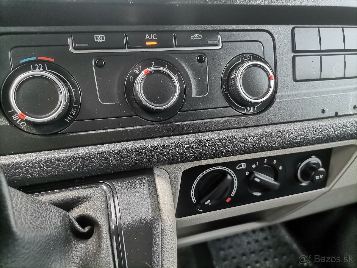 Volkswagen Transporter T6 model 2018, automat DSG - 16