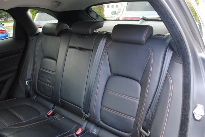 Jaguar F-Pace 2.0D I4 180k AWD A/T⭐SERVIS LEN JAGUAR - 16