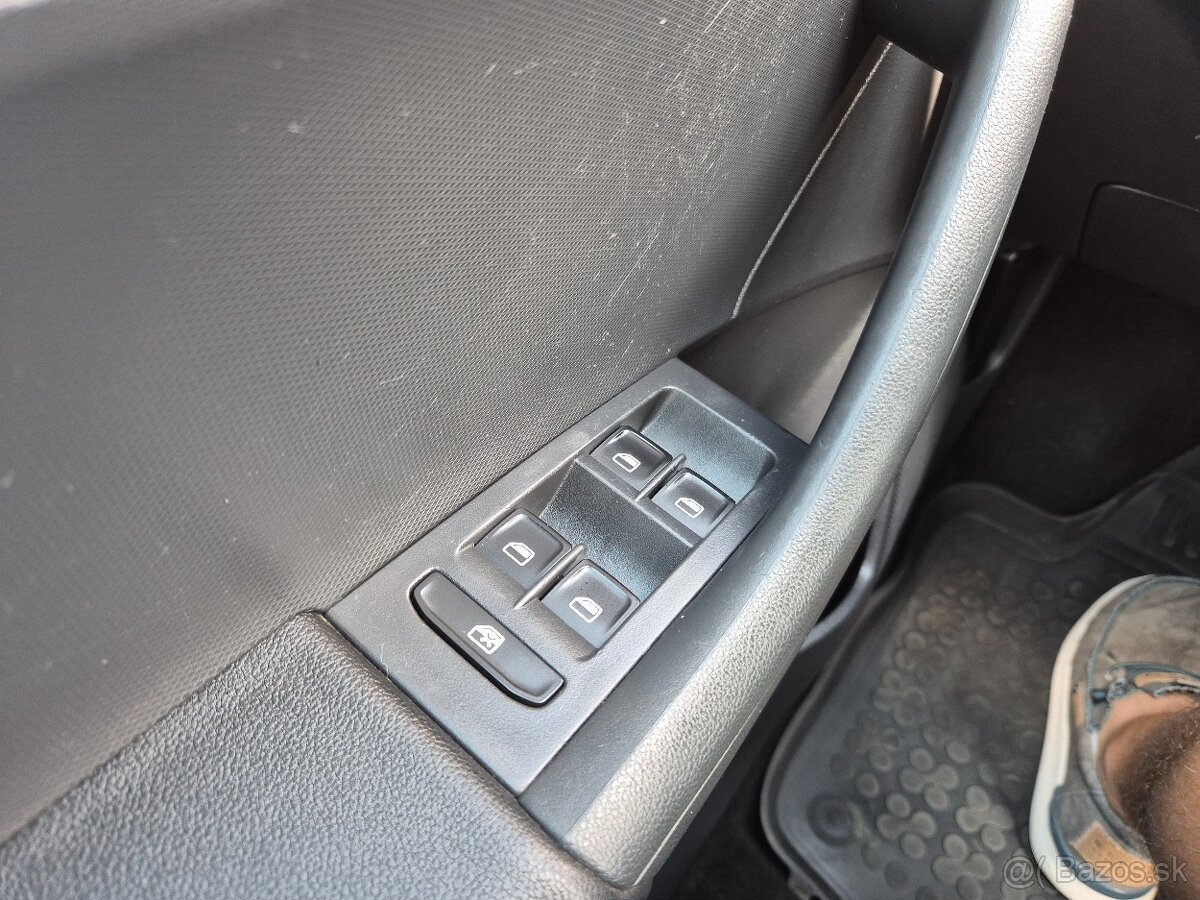 Škoda Rapid Spaceback SB 1.6 TDI 90k Ambition - 16