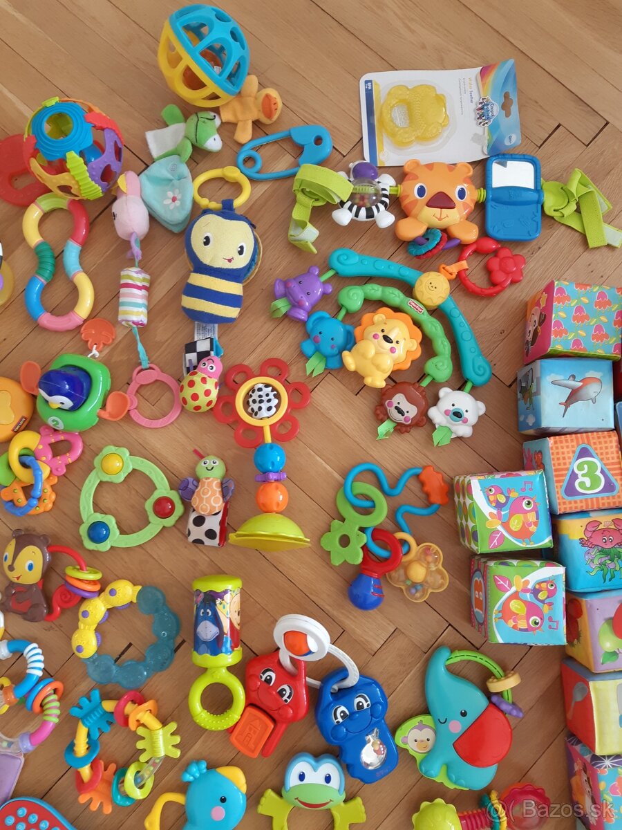 ,Postielka, vanicka, kresielko, hracky - 16