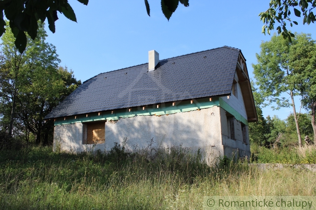 VÝRAZNE znížená cenaHospodárska usadlosť na samote so 1 - 16