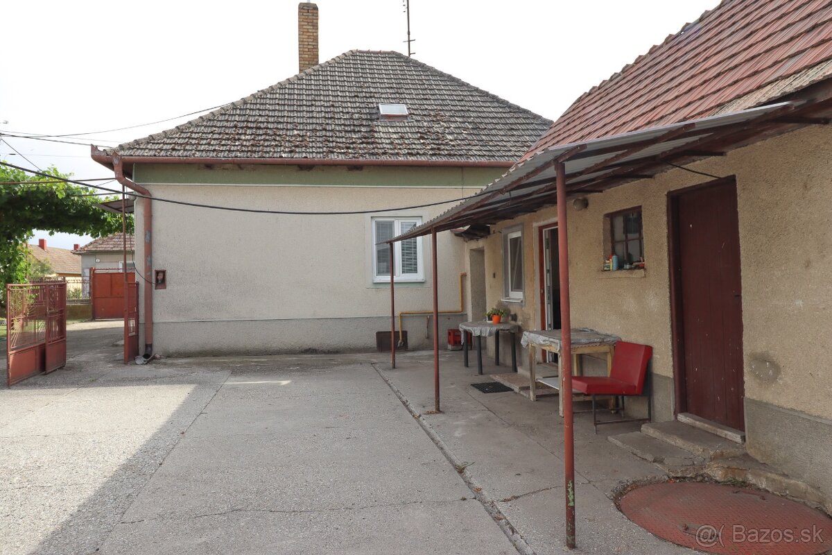 RODINNÝ DOM S VEĽKORYSÝM POZEMKOM - 16