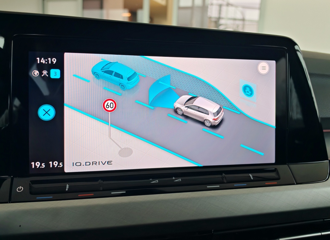 Volkswagen Golf Life 2.0 TDI 110KW DSG/AJ NA SPLÁTKY/ - 16