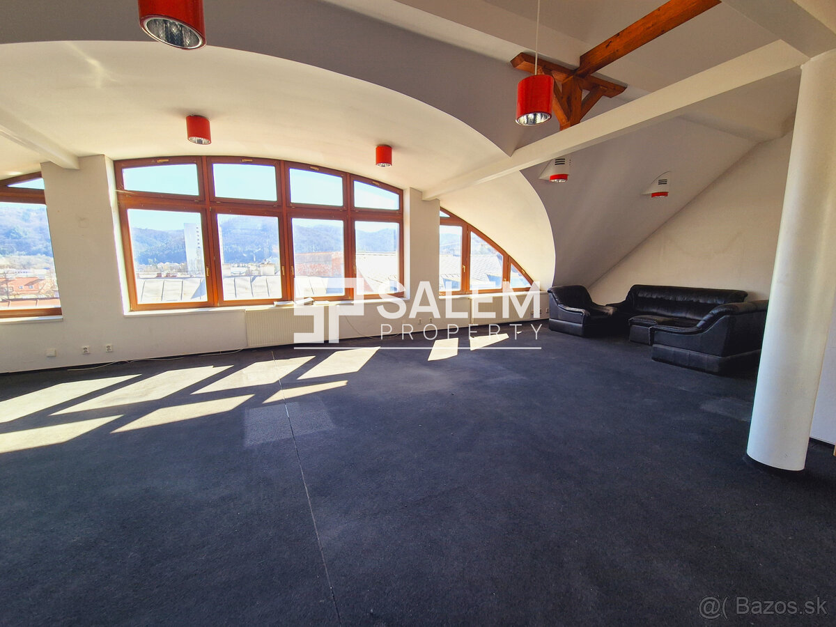 Administratívna budova v centre Banskej Bystrice - 16