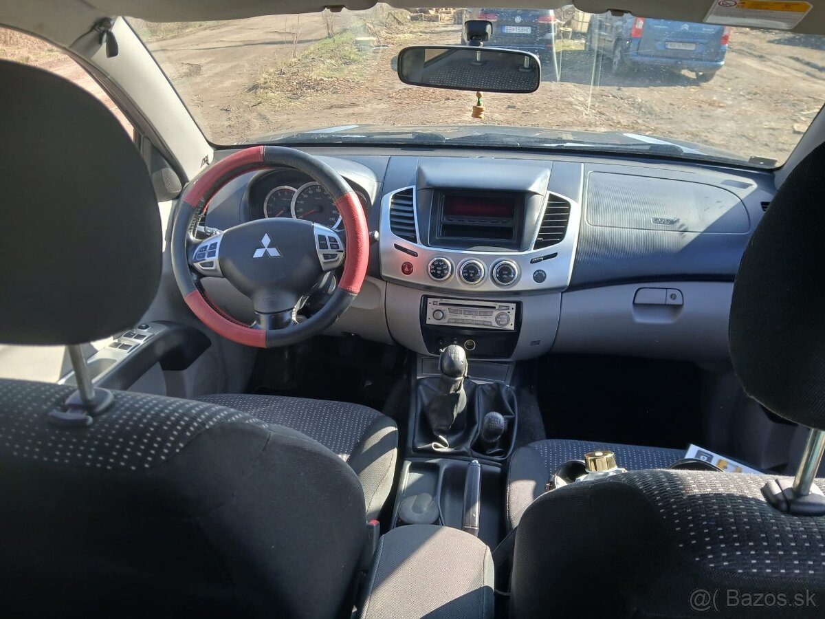 Mitsubishi L200 vo výbave DAKAR - 16