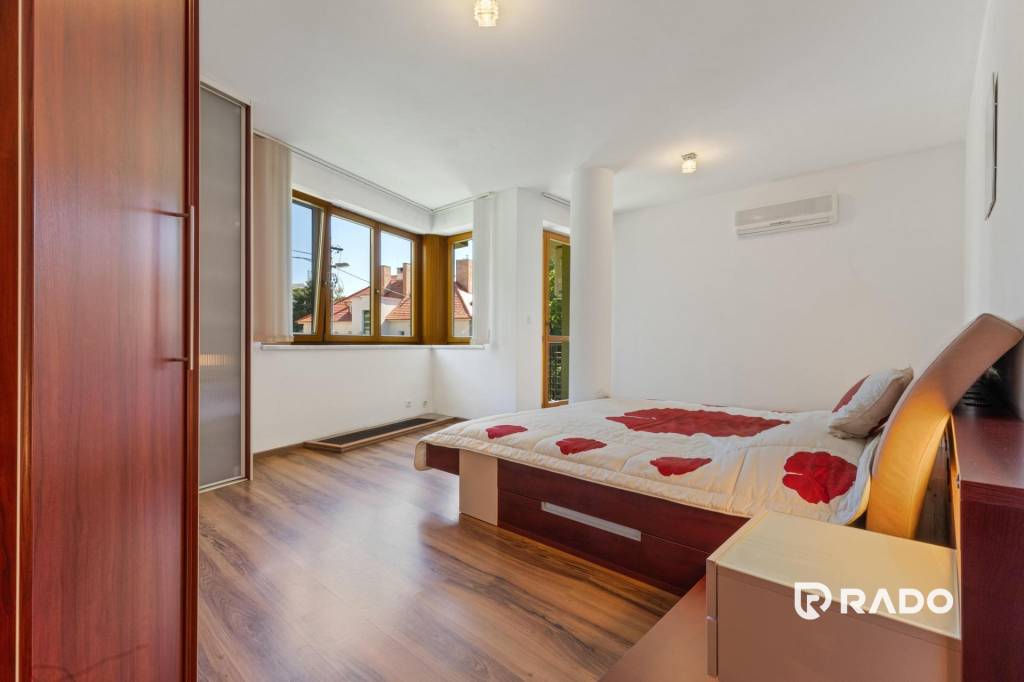RADO | Staré Mesto | 4i byt 175 m² + 4 balkóny + možnosť 2×  - 16
