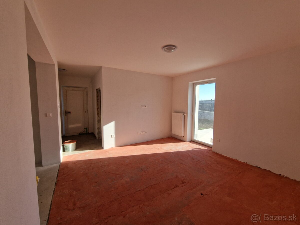 4 izb. rodinný dom v Šintave na 467m2 pozemku na predaj - 16