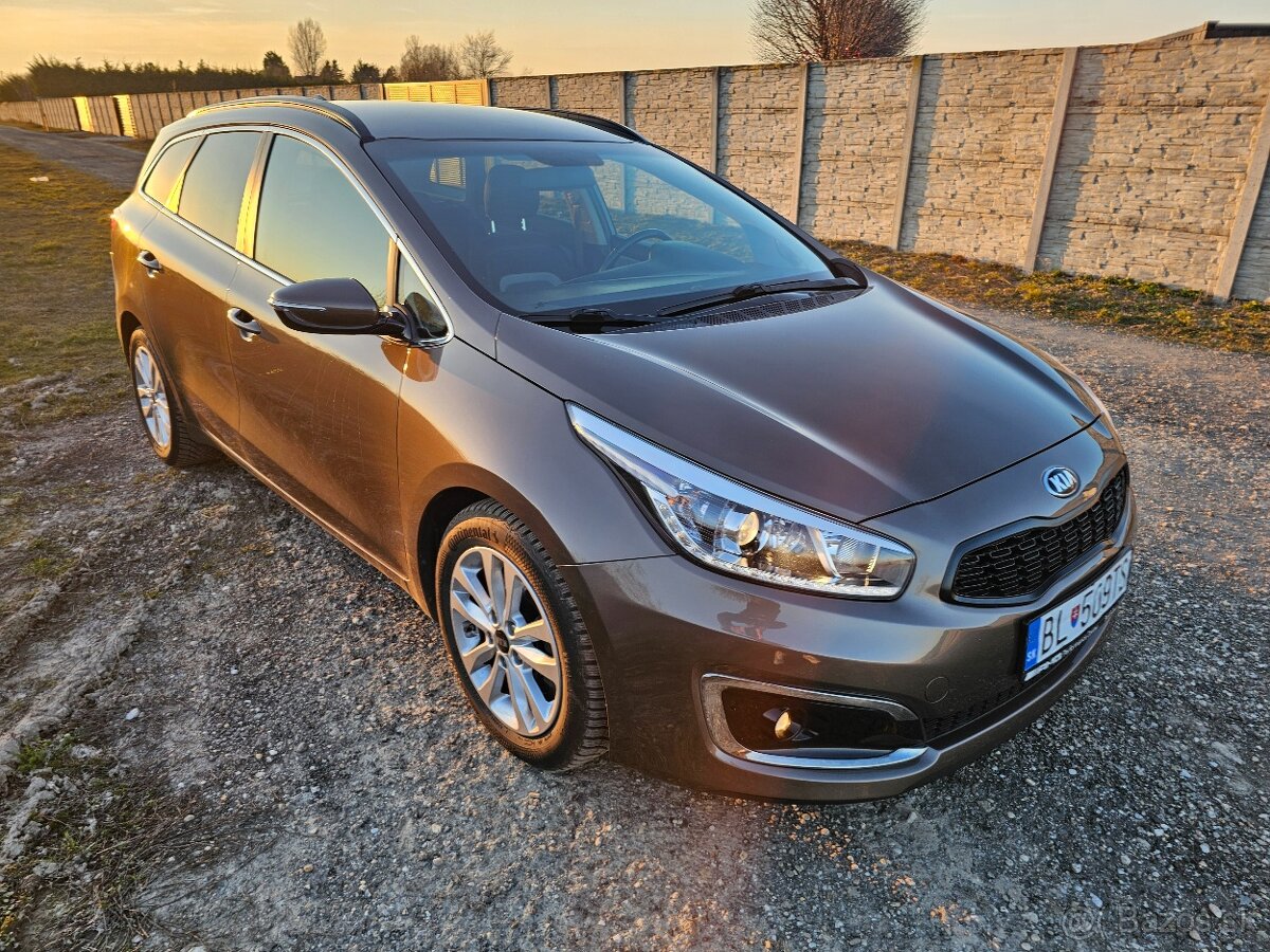 KIA Ceed 1.6 GDI 2018 Gold - 16