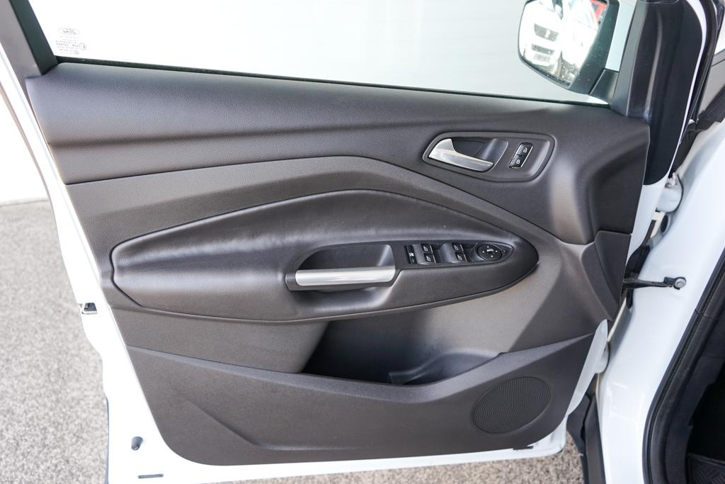 77- FORD Kuga 2013 benzín 1.6 Ecoboost 110kw - 16