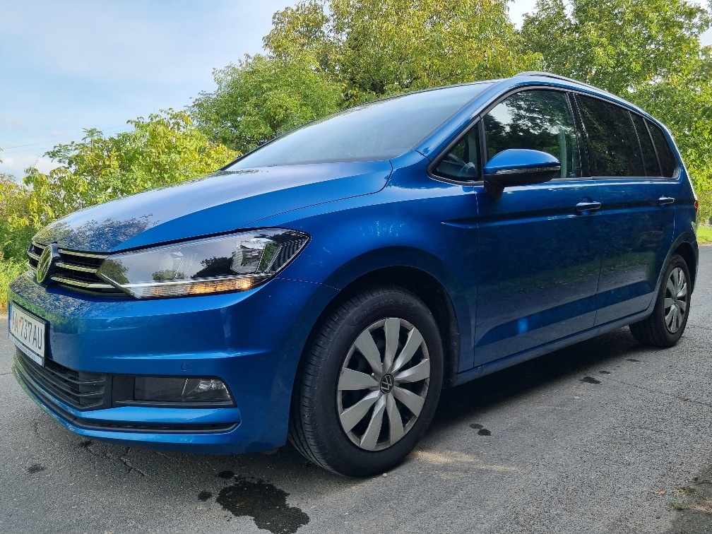 Predám VW Touran 1,5 TSI DSG - 16