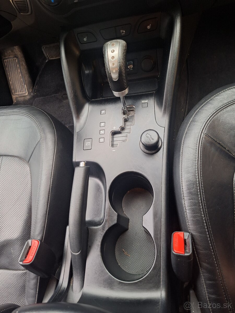Hyundai ix35 2.0 CRDi 16V 4x4 AUTOMAT 2 majiteľ - 16