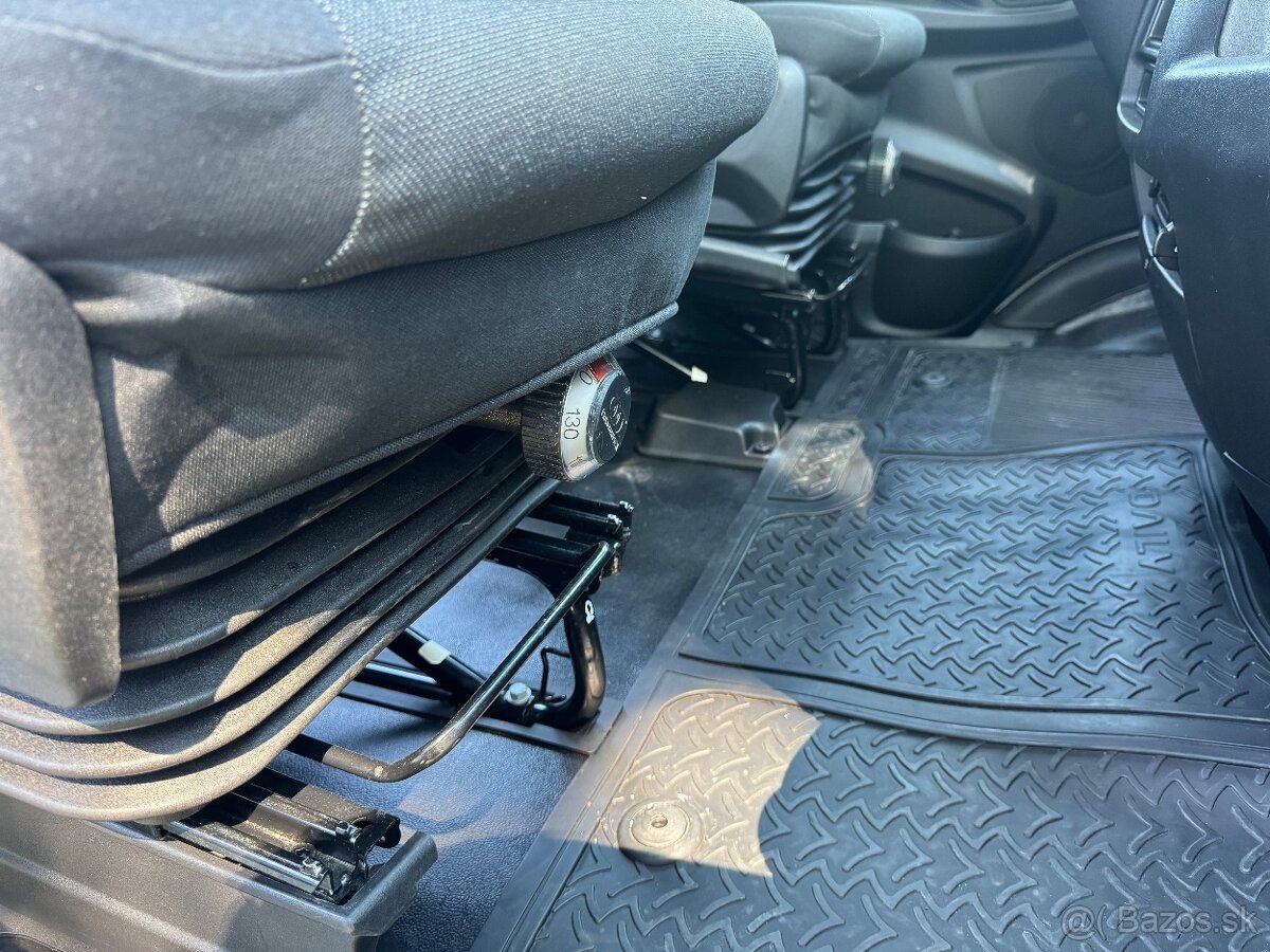 Iveco Daily 2.3 klima automat 6miestne - 16
