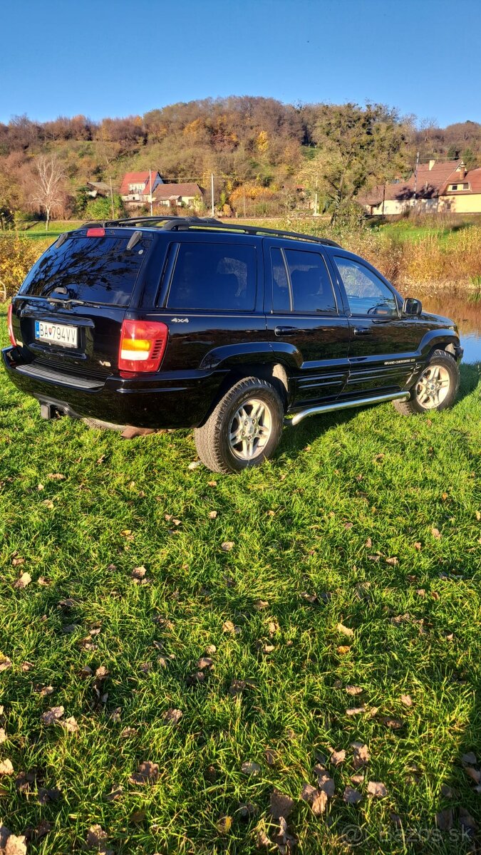 Predam krasny Jeep Grand Cherokee - 16