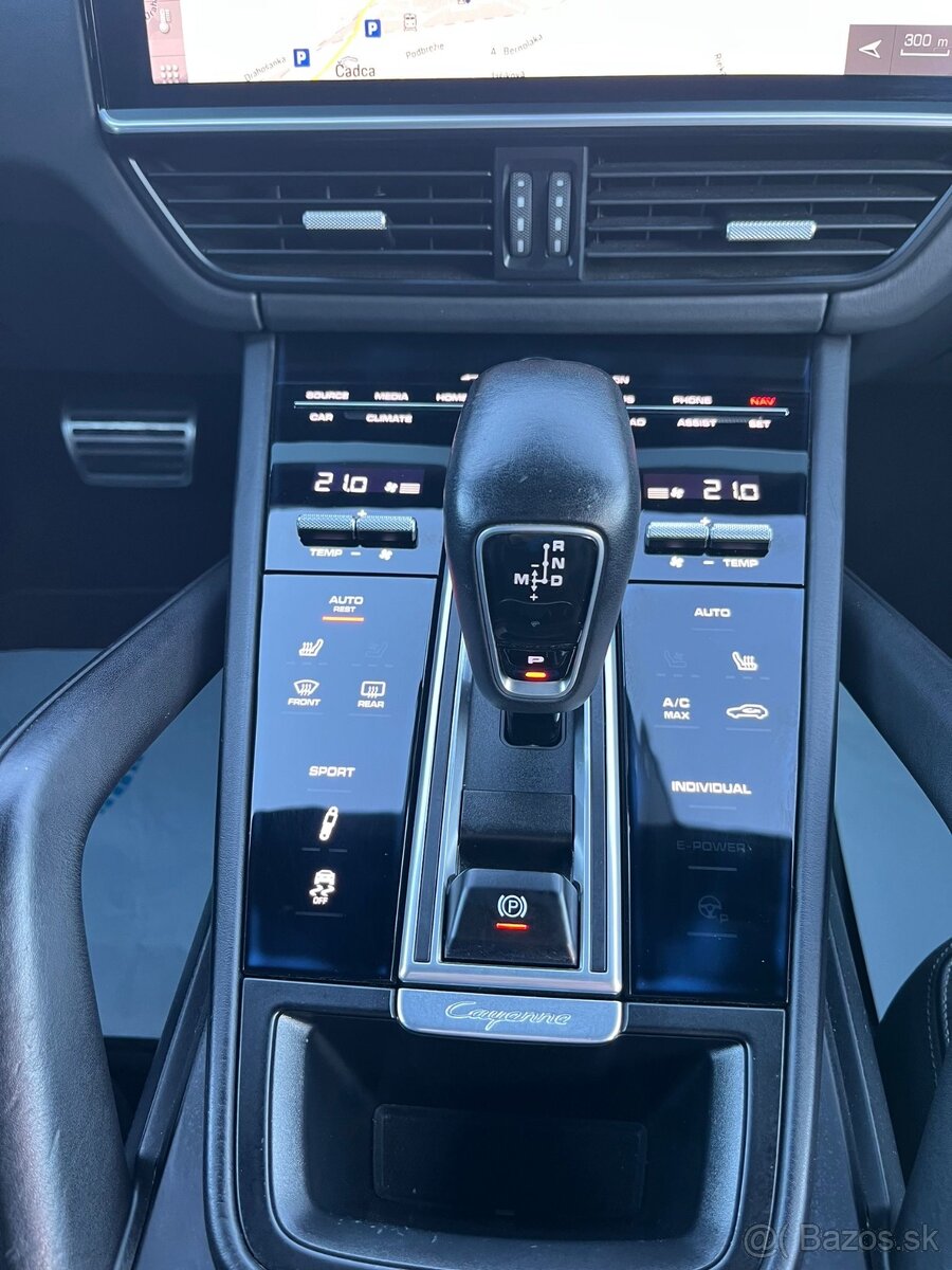 Porsche Cayenne S Sport Chrono Packet REZERVOVANE - 16