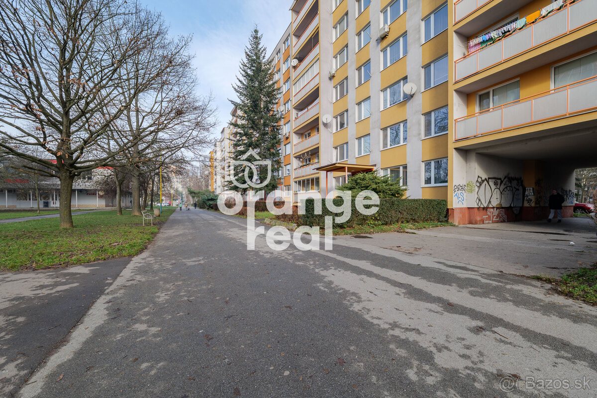 Rezervovaný 1,5 izbový byt Sputníková ul. - 16