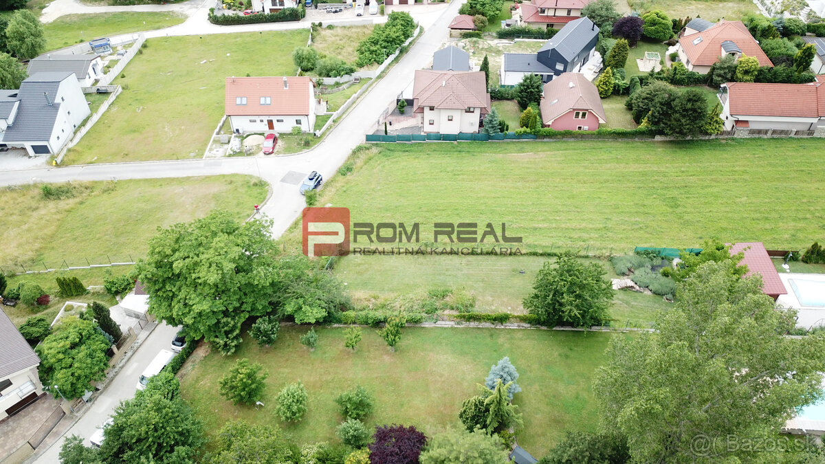 Nádherný pozemok 632 m2 s výhľadom na Alpy Marianka - 16