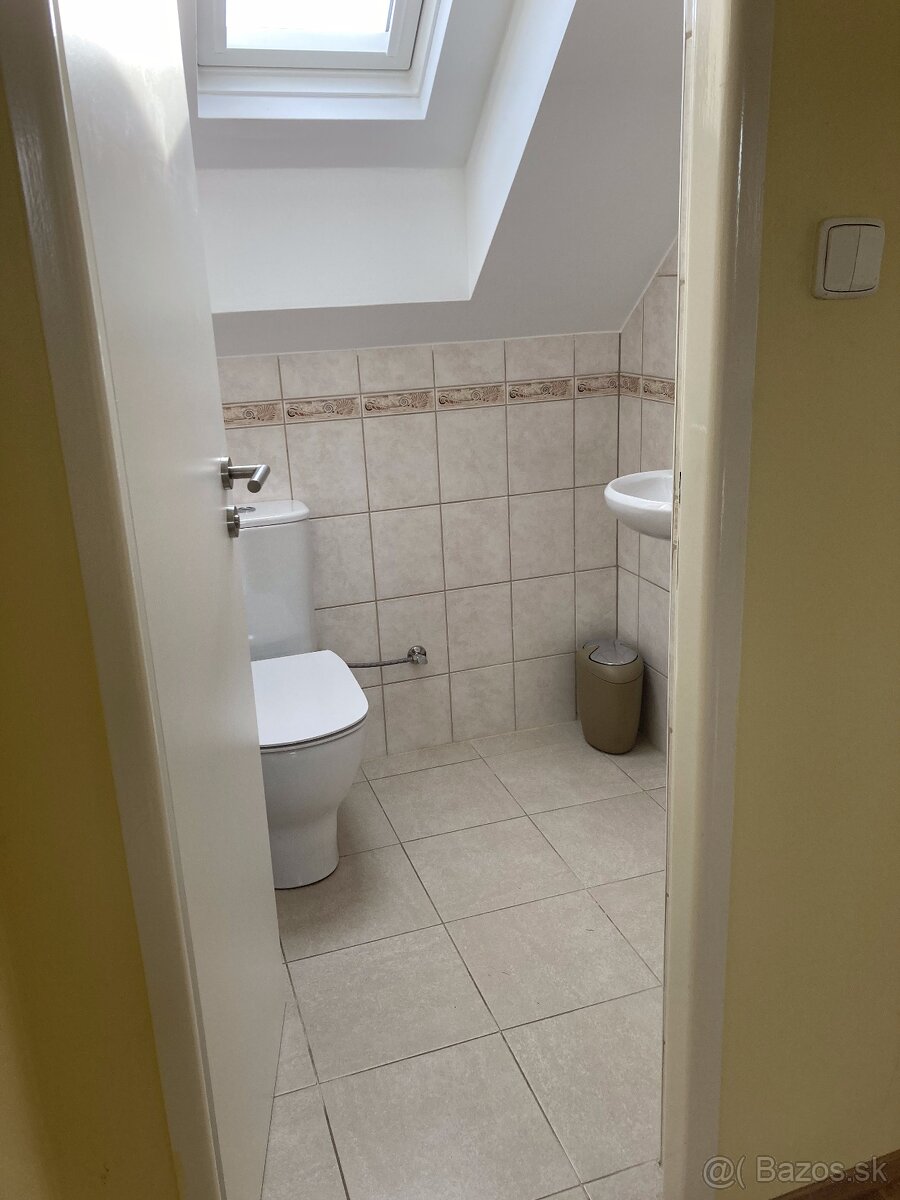 4-izbový rodinný dom na prenájom - voľný ihneď - 16