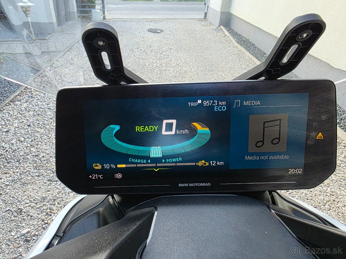 Elektricky skuter BMW CE04 top stav - 16