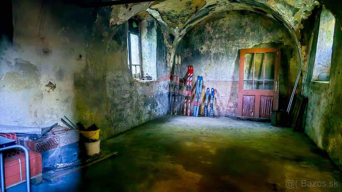 Na predaj historická nehnuteľnosť s veľkým potenciálom – Hod - 16