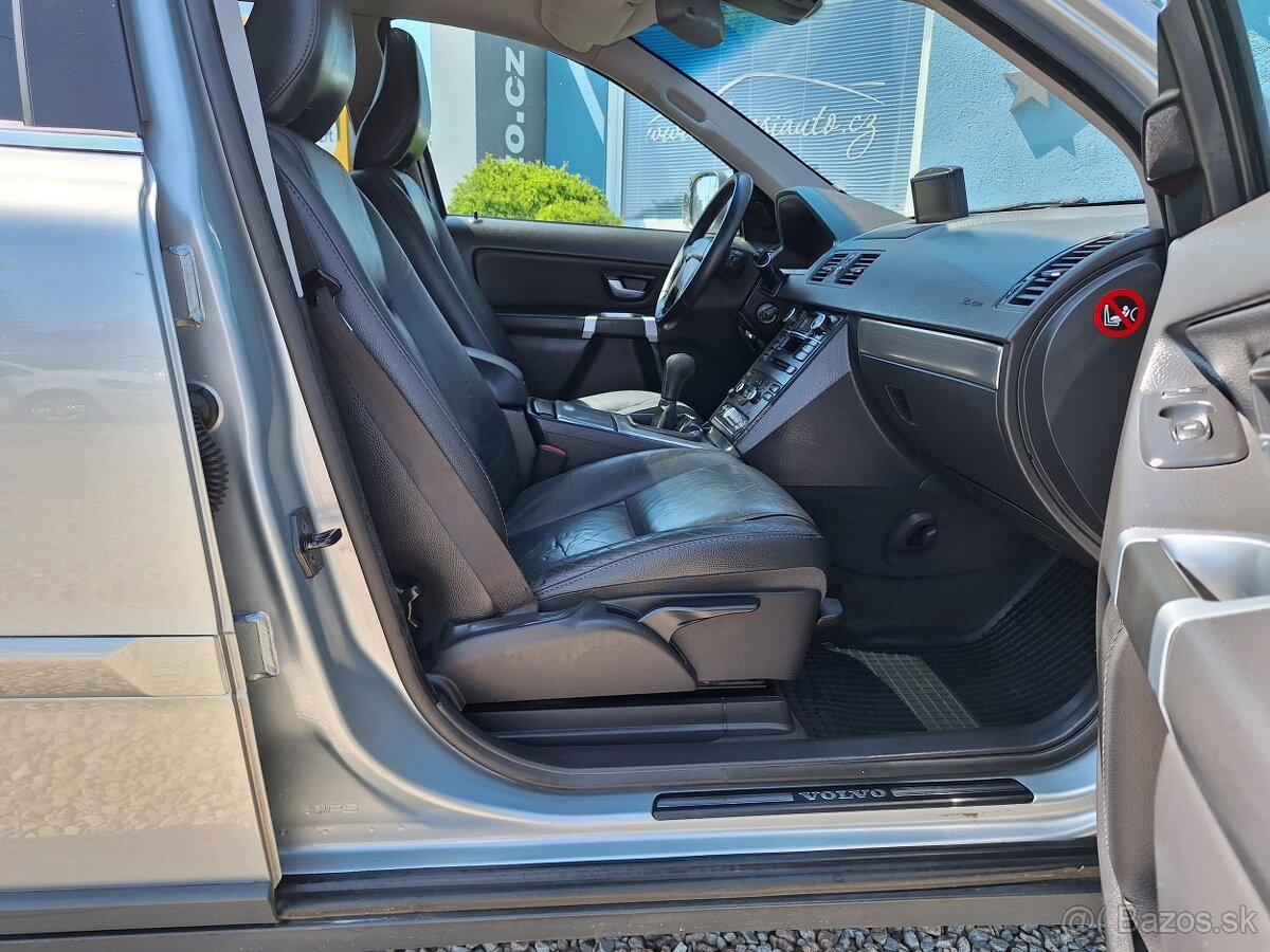 Volvo XC90, D5 MANUÁL, 7.míst SUMMUM - 16