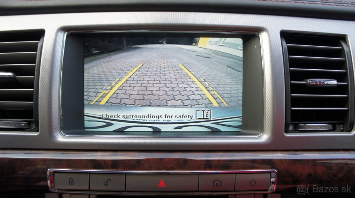 Jaguar XF 3,0D Portfolio - 16