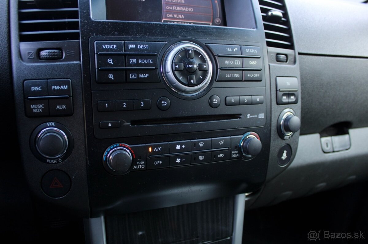 Nissan Pathfinder 3.0 V6 A/T 7MIEST - 16