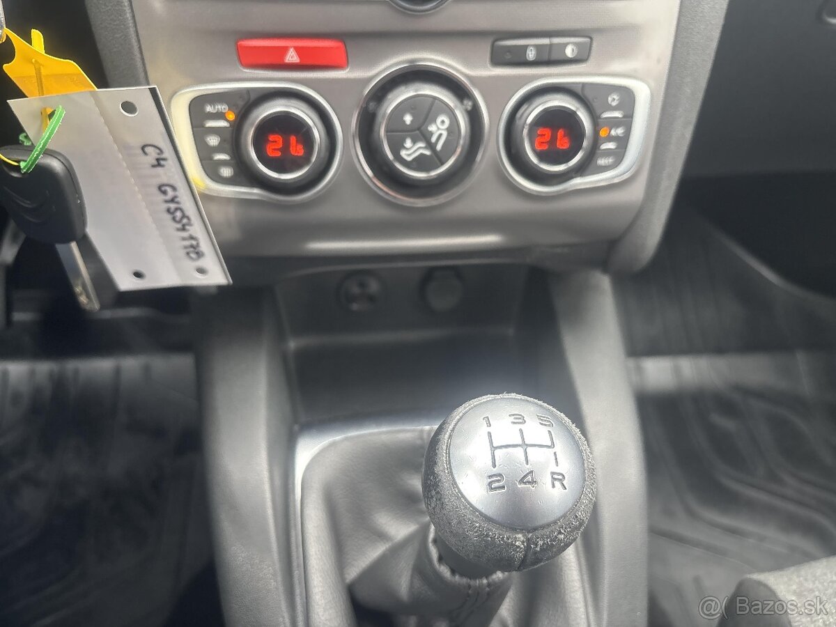 CITROËN C4 5dv. PureTech 110 Feel Edition Manuál - 16