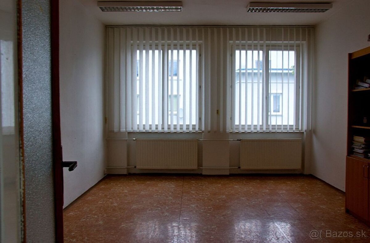 Administratívne priestory, Trenčín – Za mostami - 16