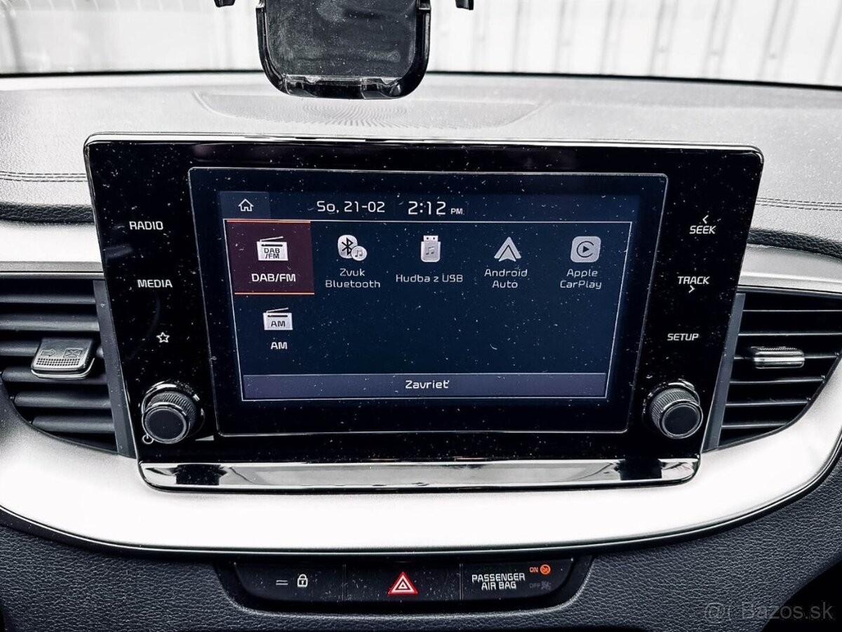 Kia Ceed SW 1.5 T-GDi Silver A/T - 16