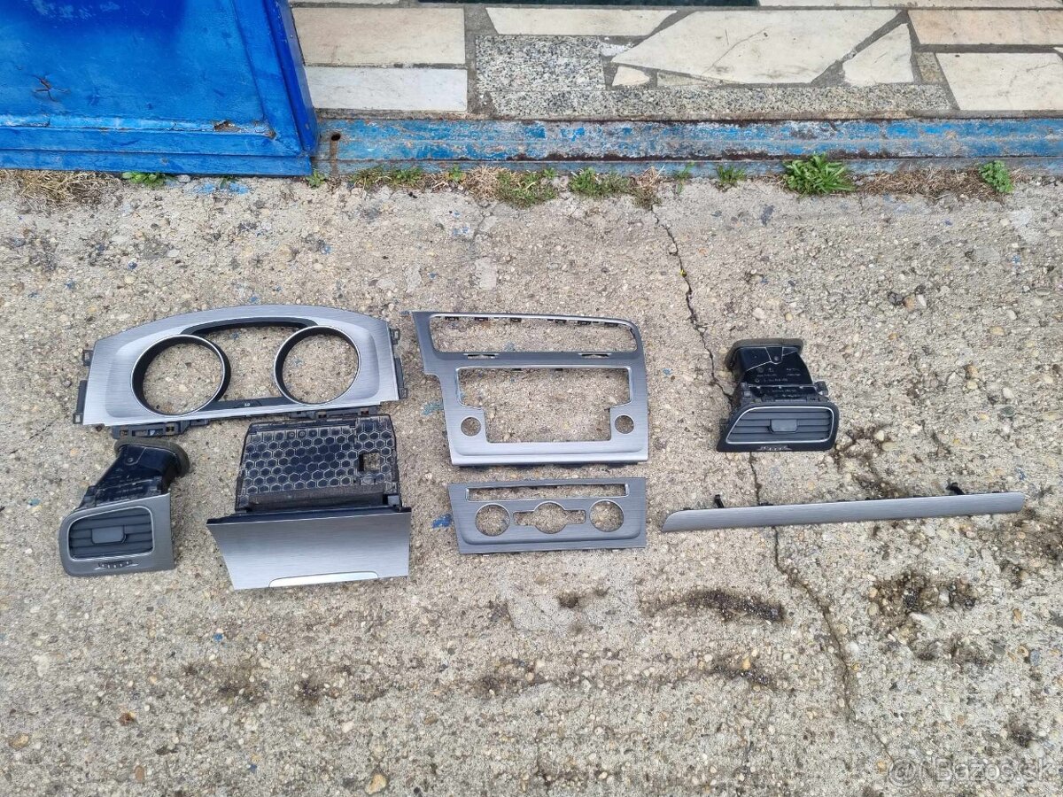 PREDAM DIELY INTERIERU VW GOLF 7 - 16