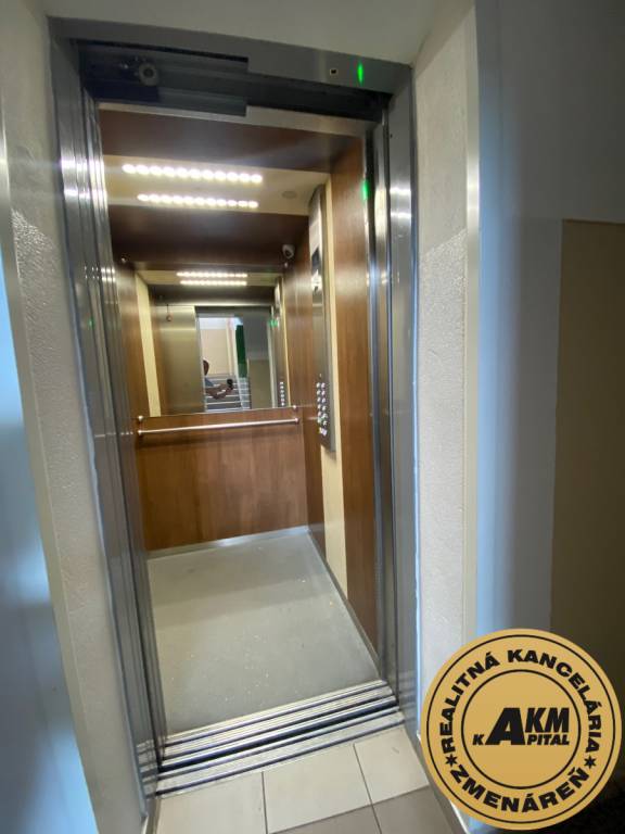 3 izbový byt na predaj, dva balkóny, Zvolen - Podborová - 16