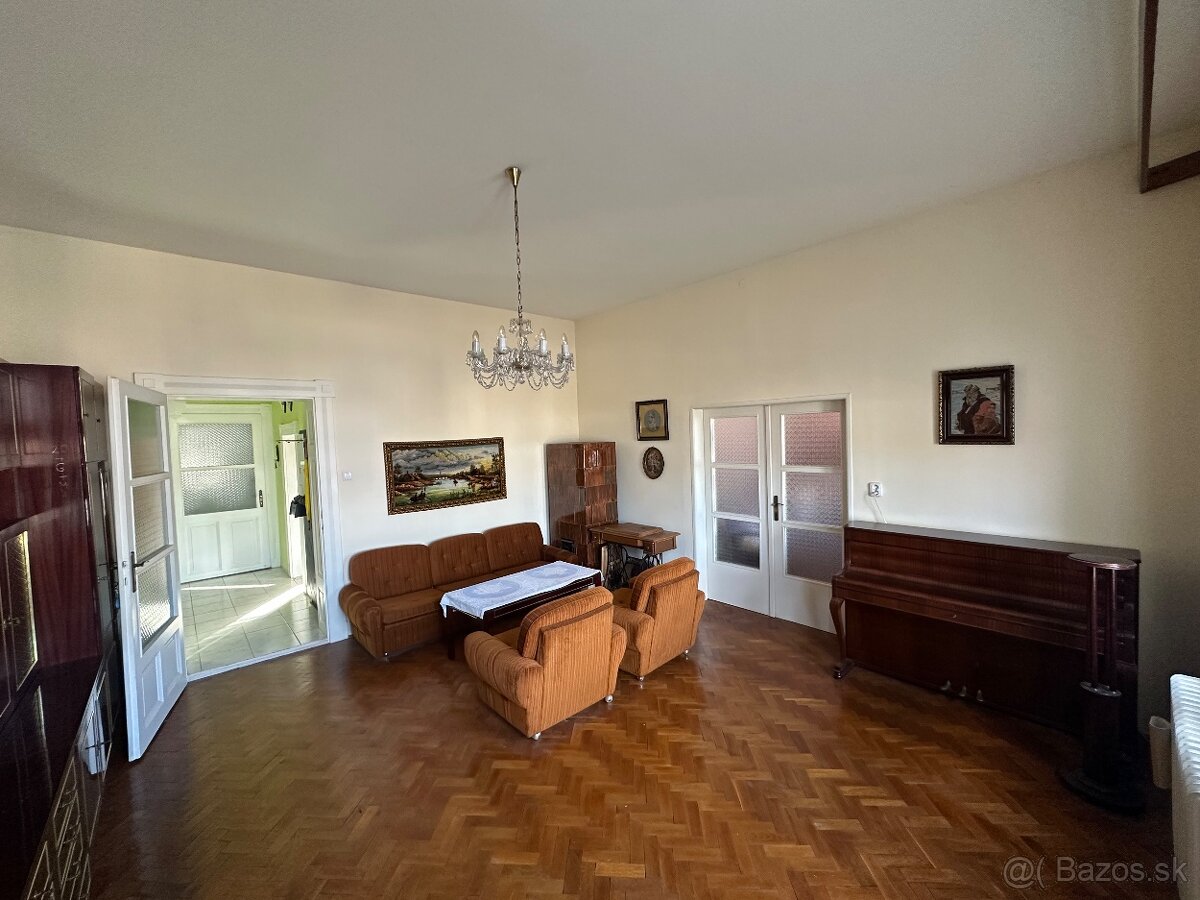 Dvojgeneračný poschodový rodinný dom - 16