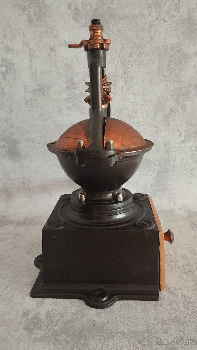 Starý mlýnek na kávu - 16