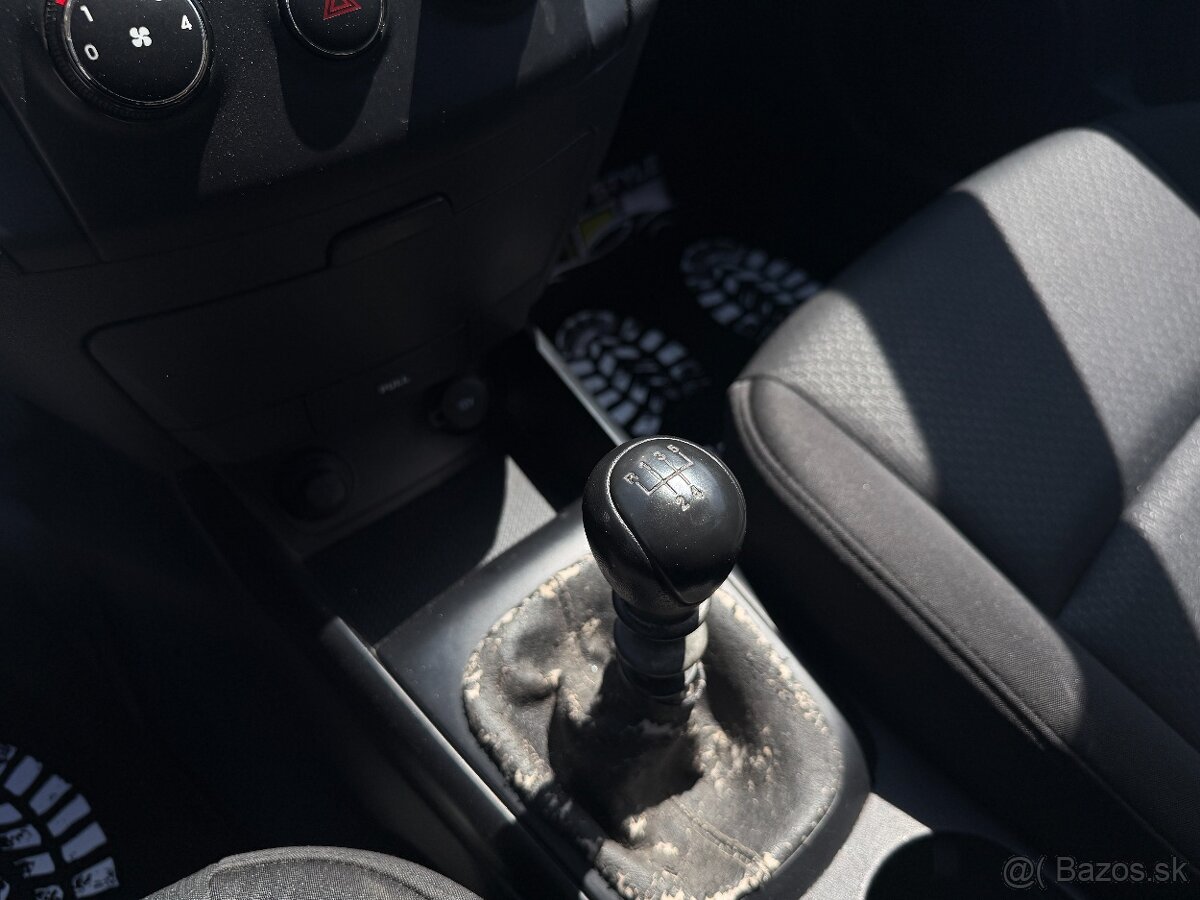 Hyundai i30 CW 1.4 16V CLASSIC LPG - 16
