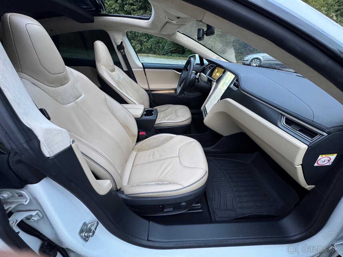 Tesla Model S P85 - Nabíjení ZDARMA - 16