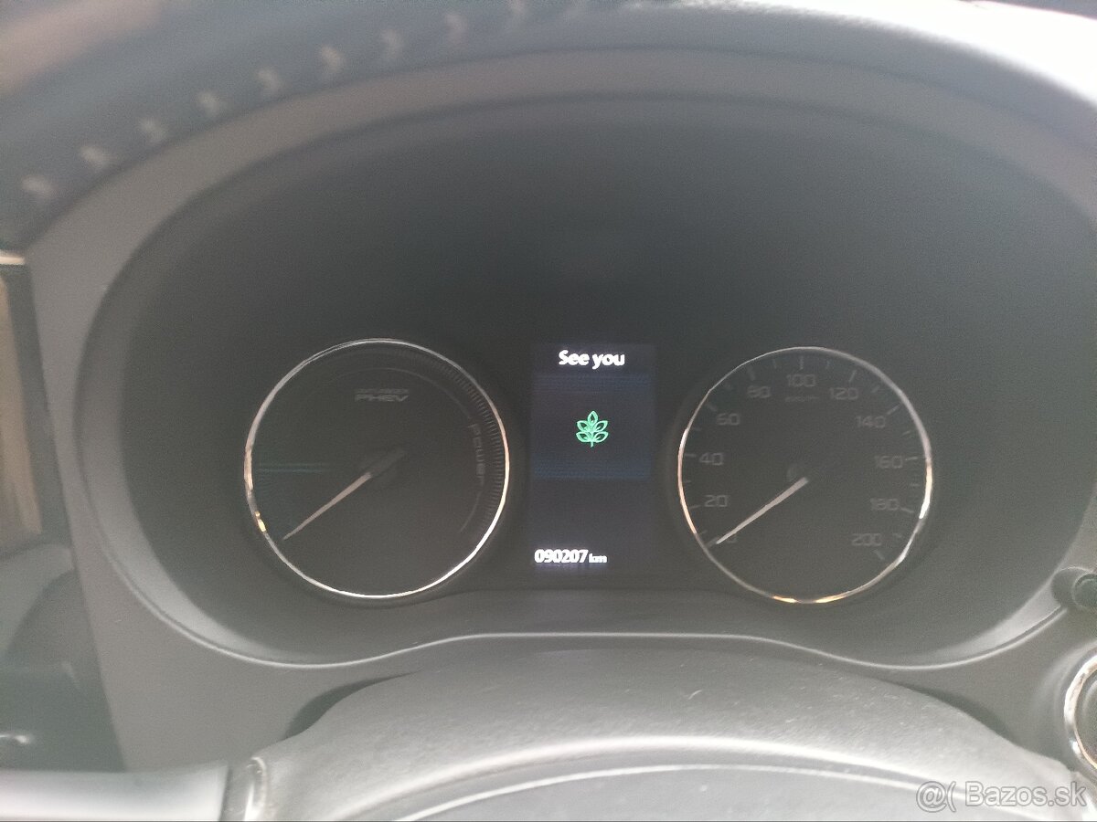 Mitsubishi Outlander PHEV 2018 - 16