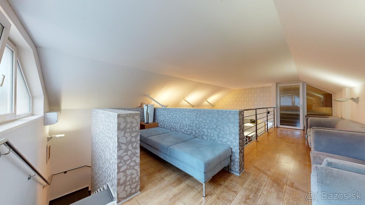 NA PREDAJ VEĽKÝ RODINNÝ DOM SENICA - 16