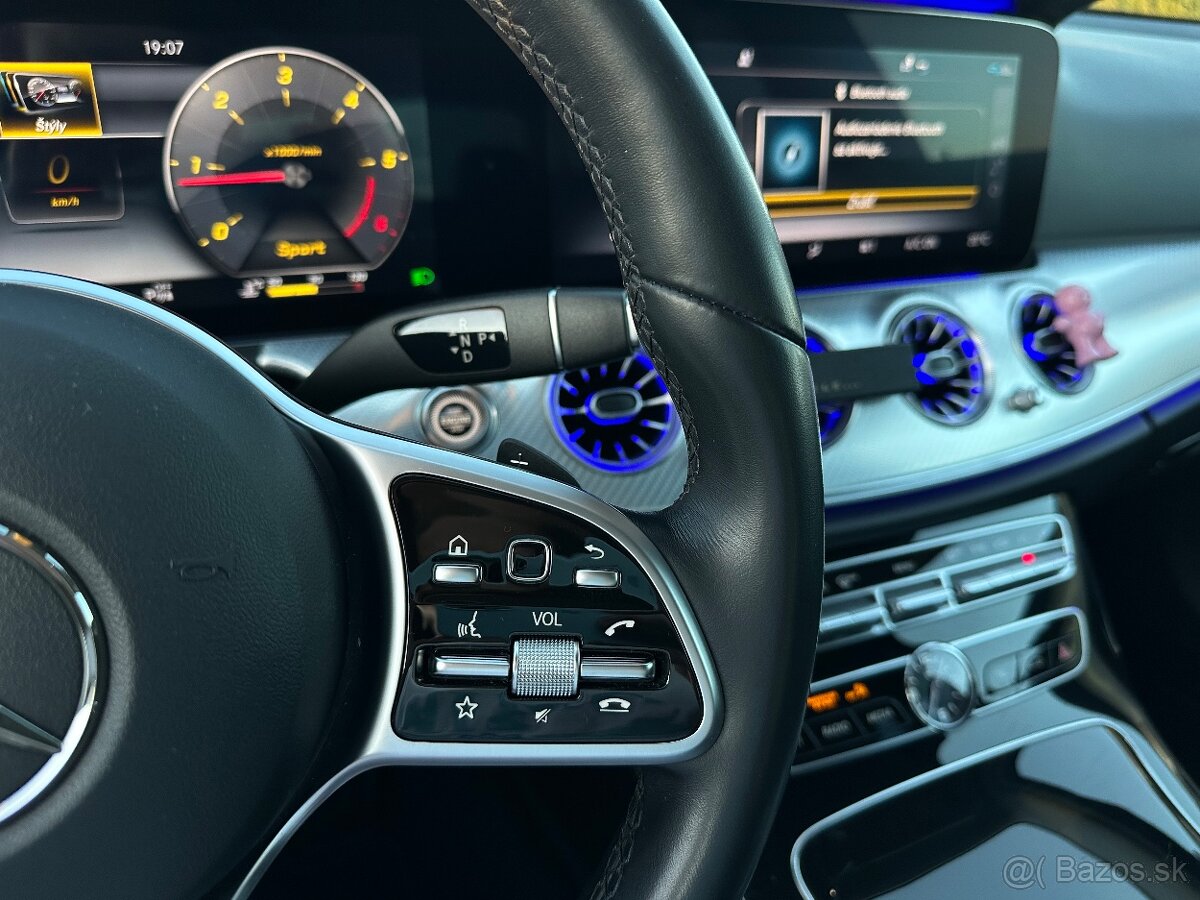 Mercedes-Benz E-Class Sedan 220d (2019) - 16