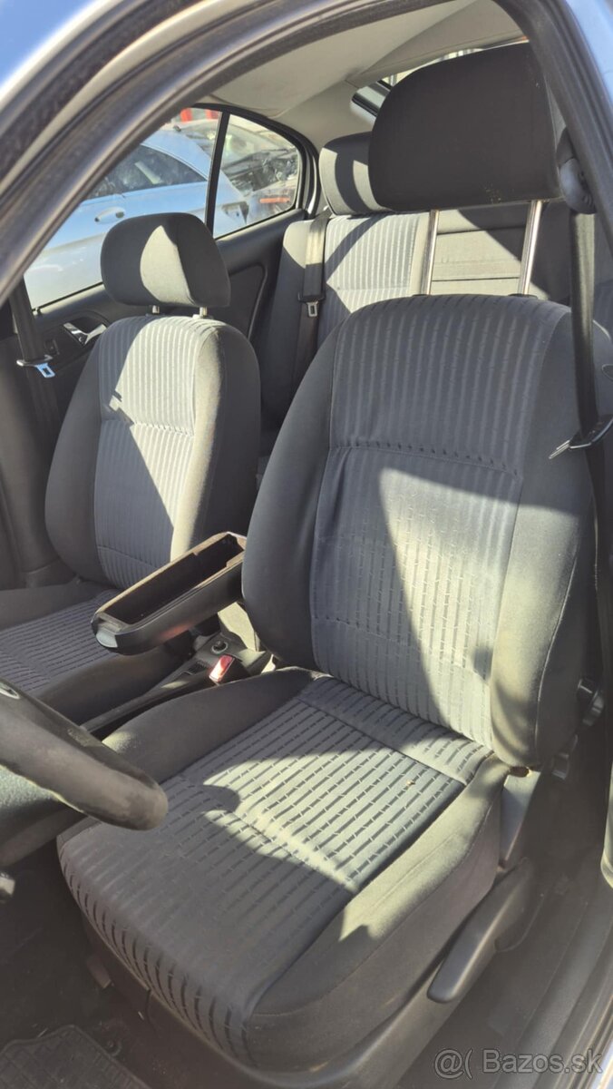 ŠKODA OCTAVIA 1,8iT 110kw kód motora: AUM - 16