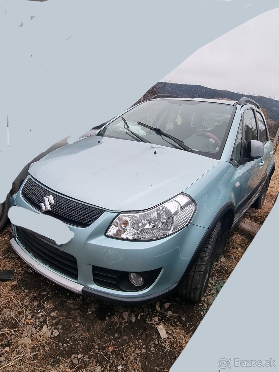 Suzuki SX4 kufrové dvere - 16