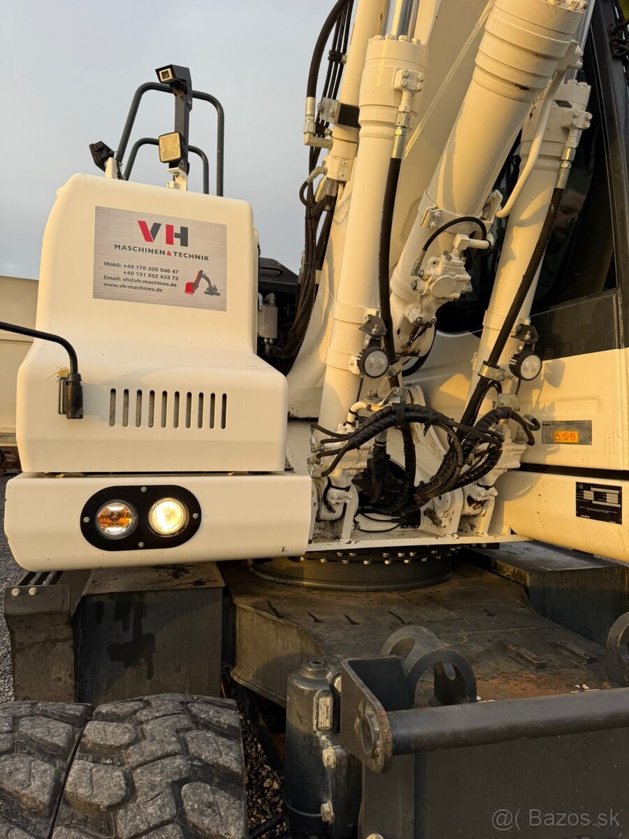 Kolový bagr KOMATSU PW148-11 - 16